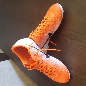 Mercurial Nike Soccer Cleats (Orange)
